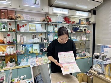 お客様は地元の常連さんがほとんどです★
スタッフ同士が仲が良く和気あいあいと
お仕事しています♪