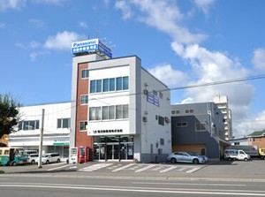 ＼残業ほぼナシ！／
仕事終わりにサウナを巡っているSTAFFがいるくらい、
プライベート優先での勤務が可能です♪