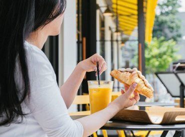 ＊販売や接客、飲食経験不要＊
初めてのアルバイトにおすすめ！
まだ働いたことがない方も
ぜひ当店でデビューしてみませんか◎