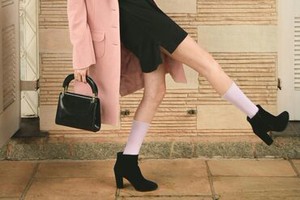ﾟ*｡☆ NEWスタッフ募集 ☆。*ﾟ
20代～30代の女性スタッフ活躍中！
人気ラグジュアリーブランド♪
未経験も大歓迎☆彡