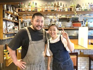 常連のお客さまも多い、お洒落な雰囲気のお店です◎