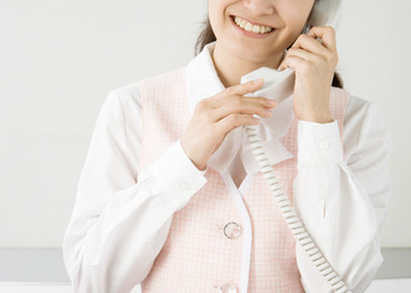 「先輩スタッフが隣に居てくれるから安心して働けます♪
社員さんも優しいので、みんなで助け合える環境です◎