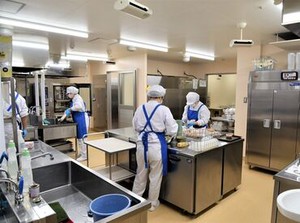 短時間から勤務可能です！
主婦さん～シニアまで
幅広い層が活躍中◎