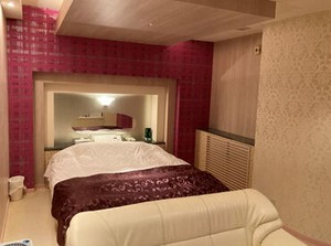 ＼アットホームで居心地の良さ◎／
スタッフみんな仲が良いんです！
温かく迎えてくれる環境ですよ♪
20代～60代の方が活躍中！