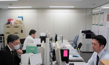 ＼オフィス内の雰囲気も◎／
優しく声をかけてくれる方ばかりで、
『続けやすい』とスタッフからも好評♪