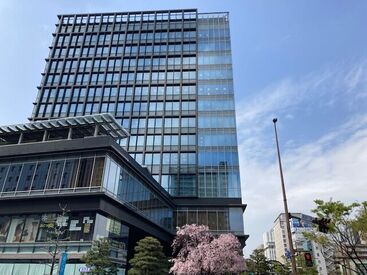 事務所と福岡市内の各区役所内に設置する相談コーナーの相互の行き来していただきながら様々な業務を行っていただきます◎
