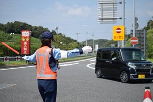 ＼未経験スタート多数／
20～60代まで・男女幅広く活躍中！
若手からシニアまで誰でも
活躍できる職場がたくさん♪