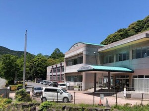 安全に利用していただくための声かけや
券売機の案内など、お仕事シンプル★
分からないことは何でも聞いてください！