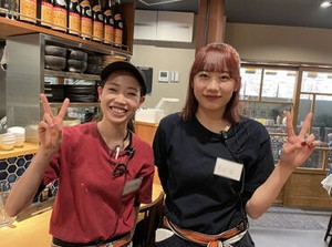 若手スタッフがメインに活躍中！
スタッフ同士の仲も抜群で居心地の良さはピカイチ★
バイト終わりにみんなで飲みに行くことも♪