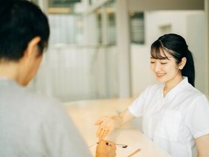 働きながら、コンタクトや目の病気の知識が身につきます♪
日々新しい発見がたくさんあるお仕事ですよ＊