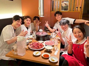 ≪駅チカ≫
一度働くと、辞めたくなくなります♪
バイトに行くのが楽しすぎる焼肉屋さん★