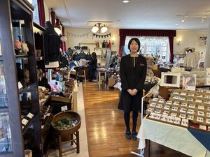 ＜倉敷駅近く＞美観地区内で働きませんか♪
紡績工場をリノベしたSHOPです☆
接客経験も一切不要！幅広い年代の方が活躍中です◎