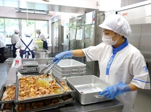 「おいしさ、楽しさ、健康、安全」をコンセプトに、食事を通してお客さまの幸せを支えるお仕事です♪