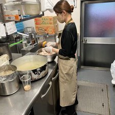 ＼働きながら料理スキルを磨こう♪／
40種類の品揃えがあるので、
働くだけで料理が学べて自炊が楽チンに！
花嫁修業にも（笑）