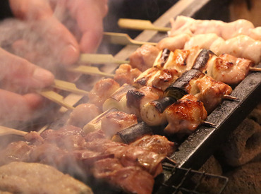 働きながら、グルメな自分に出会えるかも♪
＼もちろん、まかないあります／
飲食バイトの醍醐味を味わってくださいね！