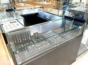 未経験の方でも安心♪ルクア大阪が主催する入店研修あり！あいさつの仕方や館内のルール説明などを行います。