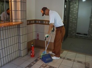 シニア世代・主婦さん活躍中！
接客はほとんどないので、久々のお仕事復帰にもピッタリ♪
まずはお気軽にご応募ください◎