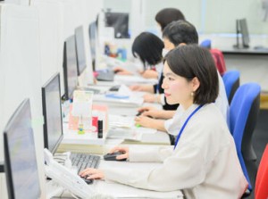 PCでの文字入力がメイン！電話応対なしのシンプルワークだから
“未経験・お仕事復帰も歓迎します♪”
主婦さん活躍中の職場です