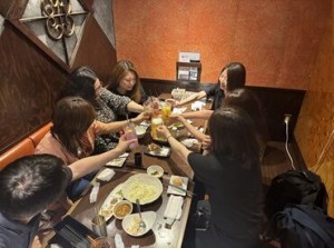 髪型やファッションは自由♪キラキラネイルや派手な髪色、全てOK♪あなたのスタイルで働ける職場です☆