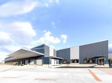 2021年１月福岡県粕屋町に新築の物流センターを開設しました‼
より快適に業務を行なえる環境を整備。衛生環境もバッチリです！