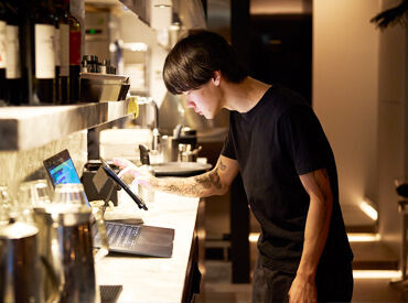 デートや記念日など特別な日にも利用されるお店♪
大人のお客様が多く来店されるので、焦らず自分らしく働けます☆