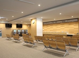 国内トップクラスの医療技術で
がん治療に取り組む『大阪国際がんセンター』
とてもキレイで、院内環境もバツグンです♪
