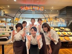 定番パスタから季節限定メニューまで♪
おいしいパスタをお客様にご提供！
お客様はもちろん、スタッフも笑顔あふれる職場です！