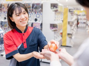 お仕事が初めてでも大丈夫♪
優しい先輩がしっかり横について教えます！
入社時に実際に体験できるので、お客様への説明も安心◎