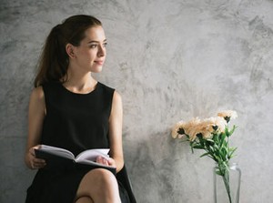 オシャレなアイテムが見つかる♪
人気のアパレルショップで勤務のチャンス♪
20～40代スタッフ活躍中