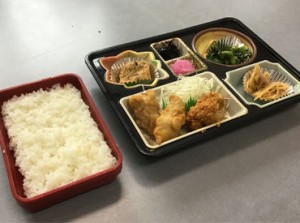 ★お弁当を製造＆配達する会社です★
まかない（昼食）は無料ですので、ご飯代の節約にもなりますよ◎