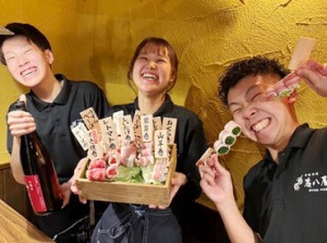 スタッフのほとんどが未経験スタート！
飲食や接客の経験は一切不要です♪
初めてのバイトにもオススメです★