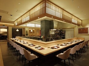 広尾駅徒歩1分◎恵比寿からも徒歩圏内♪
落ち着いたお客様が多いので、
とても働きやすいですよ◎