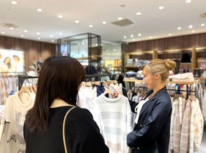アパレル未経験の方もOKです！
新しいお店なので一緒に始める仲間も多数♪