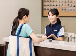 芦屋駅直結の大型商業施設内！勤務前後にお買い物もできます★
スタッフは休憩室や個人ロッカーも使えて便利♪