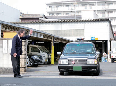 二種免許さえあれば、経験は問いません！「クルマの運転が好き」「人と話すことが好き」という方も大歓迎です。