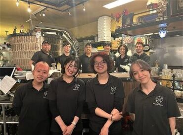 本場ナポリのピッツァリアを再現♪
店内の雰囲気も抜群です！
メンバー同士も仲が良く
働きやすいのが魅力◎