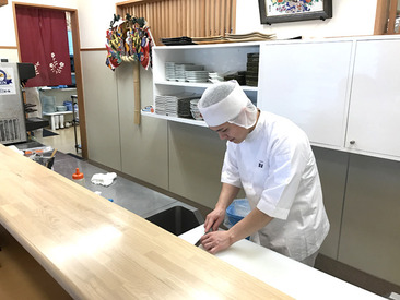 裏方バイトをしたい方に
ピッタリのキッチン調理補助も募集中！
カンタンな盛り付けや食器洗いなどを
お願いします♪