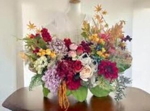 季節を彩るお花のお仕事です！
ギフトやイベントで喜ばれるフラワーアレンジメントに、あなたも関わってみませんか？