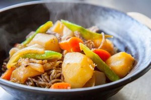ﾟ*｡☆ NEWスタッフ募集 ☆。*ﾟ
お惣菜・お弁当販売スタッフ！