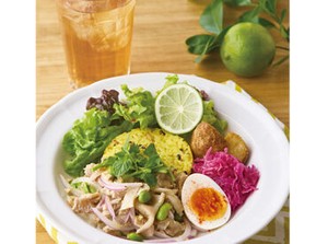 ★働きながら学べる環境
季節限定のパスタやスイーツが人気！
お茶の知識や、おいしい紅茶の淹れ方もマスターできます。