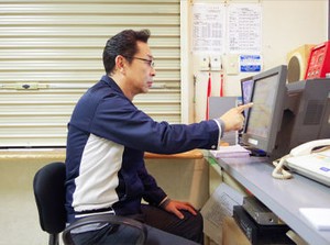 スタンドにお客様が入ってきたら、ボタンをポチッと♪
室内での作業がメインなので、
雪が降っても風が吹いても快適にお仕事★