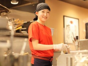 ★丸源STAFF大募集★
ラーメンつくるって難しそう…？ご安心を!!
未経験からはじめた先輩も多数◎
簡単なことから教えます☆