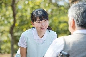 何らかの理由で介護業界から離れた、
そんな方々の久々の復職も応援♪
お好きな曜日で働いていただけます！