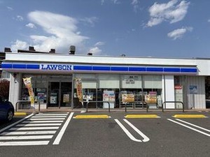 "ローソン"でお仕事しませんか？
【Wワーク】や【バイトデビュー】も大歓迎！
幅広い年代の方が活躍中です！
丁寧な研修もあり◎
