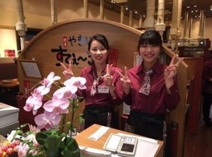 「スタッフ同士が絆を感じ、居心地の良い環境でありたい！」という思いから、どちらの店舗も雰囲気バツグン！