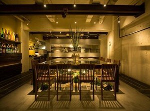 今いるスタッフは…
「元々常連でした！」
「学生から始めて社員になった」など
お店のファンばかり！何でも頼ってください◎
