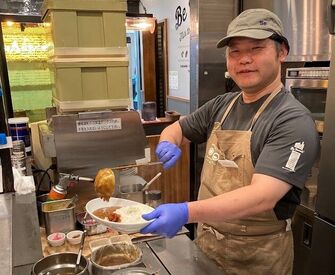 ＼駅ナカでアクセス良好／
働くなら楽しく！元気に！
居心地はバツグンですよ♪♪
まずはお気軽に応募から◎