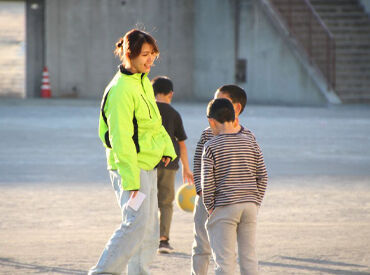 ＜子ども達と楽しく過ごそう！＞
一緒に遊んだり、運動したり♪
楽しいイベントの運営企画にも携われる★