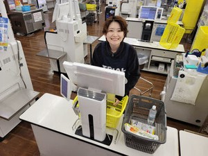 トライアルのスタッフ大募集★
世代問わず活躍できるお仕事です！
まずはお気軽にご応募ください◎