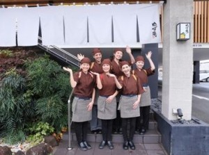 未経験からはじめたStaff多数☆
料理なんてほぼしない…という方も、
先輩達がイチから優しく教えるので、ご安心を♪